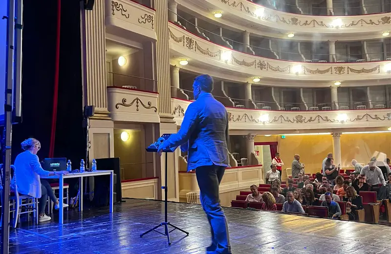 Interpretariato per eventi a Prato, fiere e congressi